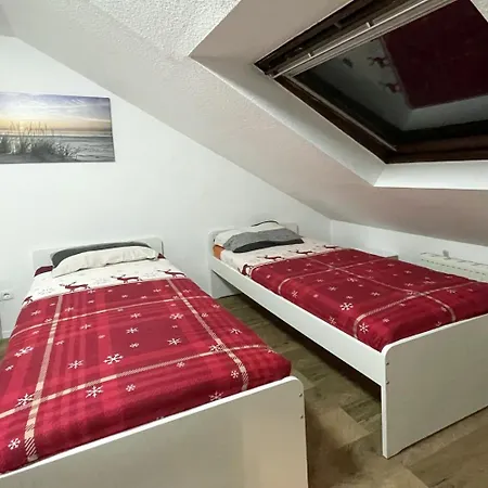 Modern And In Apartamento Duisburg